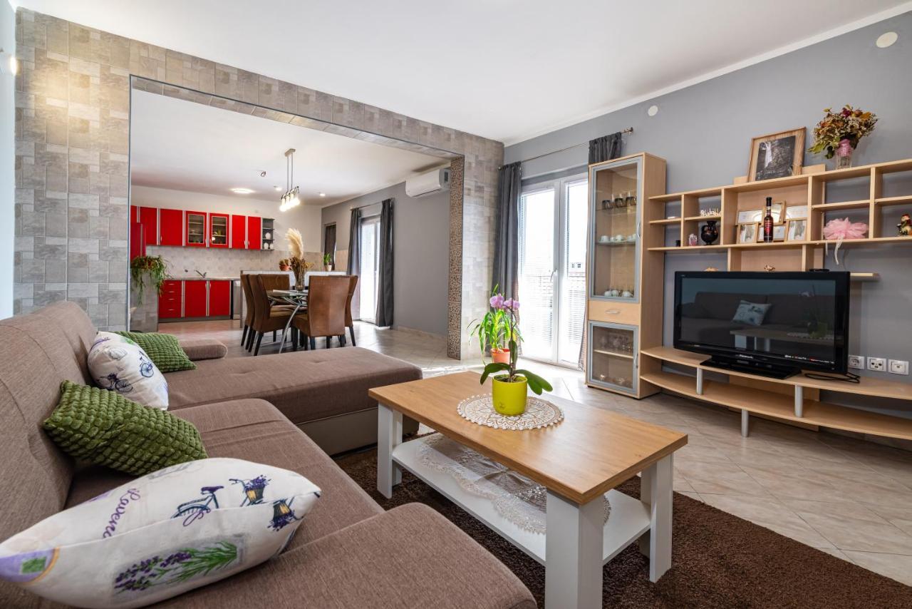 Apartment Thalia ซาดาร์ ภายนอก รูปภาพ